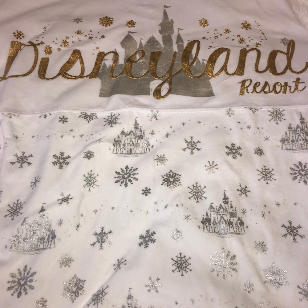 NWT Disneyland Holiday Silver Gold Spirit Jersey - Picture 7 of 9